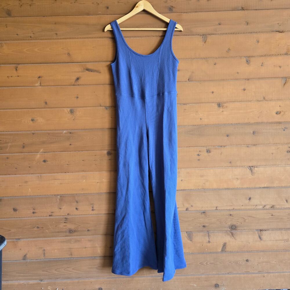 American Eagle Scoop Neck Flare Leg Jumpsuit Blue Stretchy Waffle Knit L Tank - Picture 2 of 6